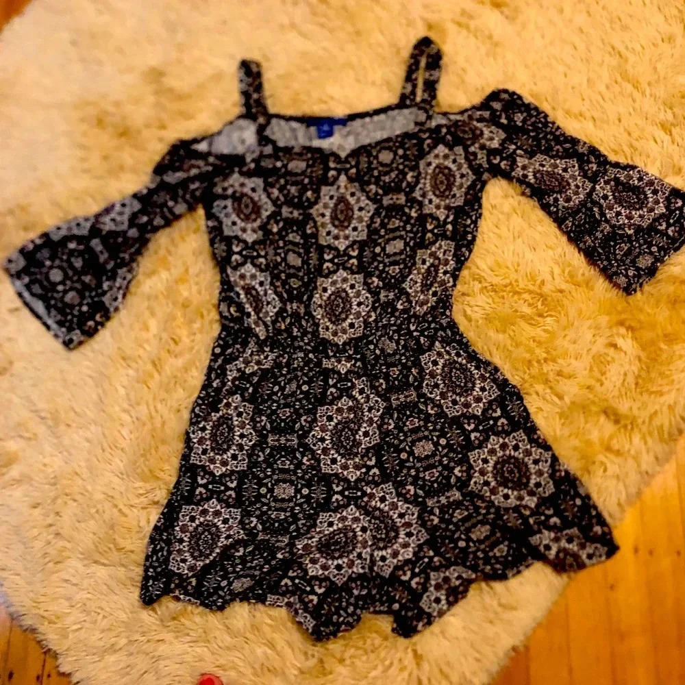 Cold shoulder romper printed